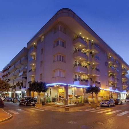 アパートホテル ドゥケサ プラヤ サンタ・エウラリア・デス・リウ エクステリア 写真